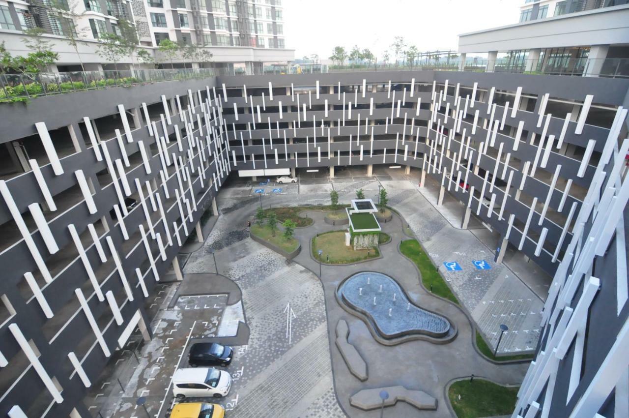 Kenwingston Square Garden By Idealhub Cyberjaya Luaran gambar